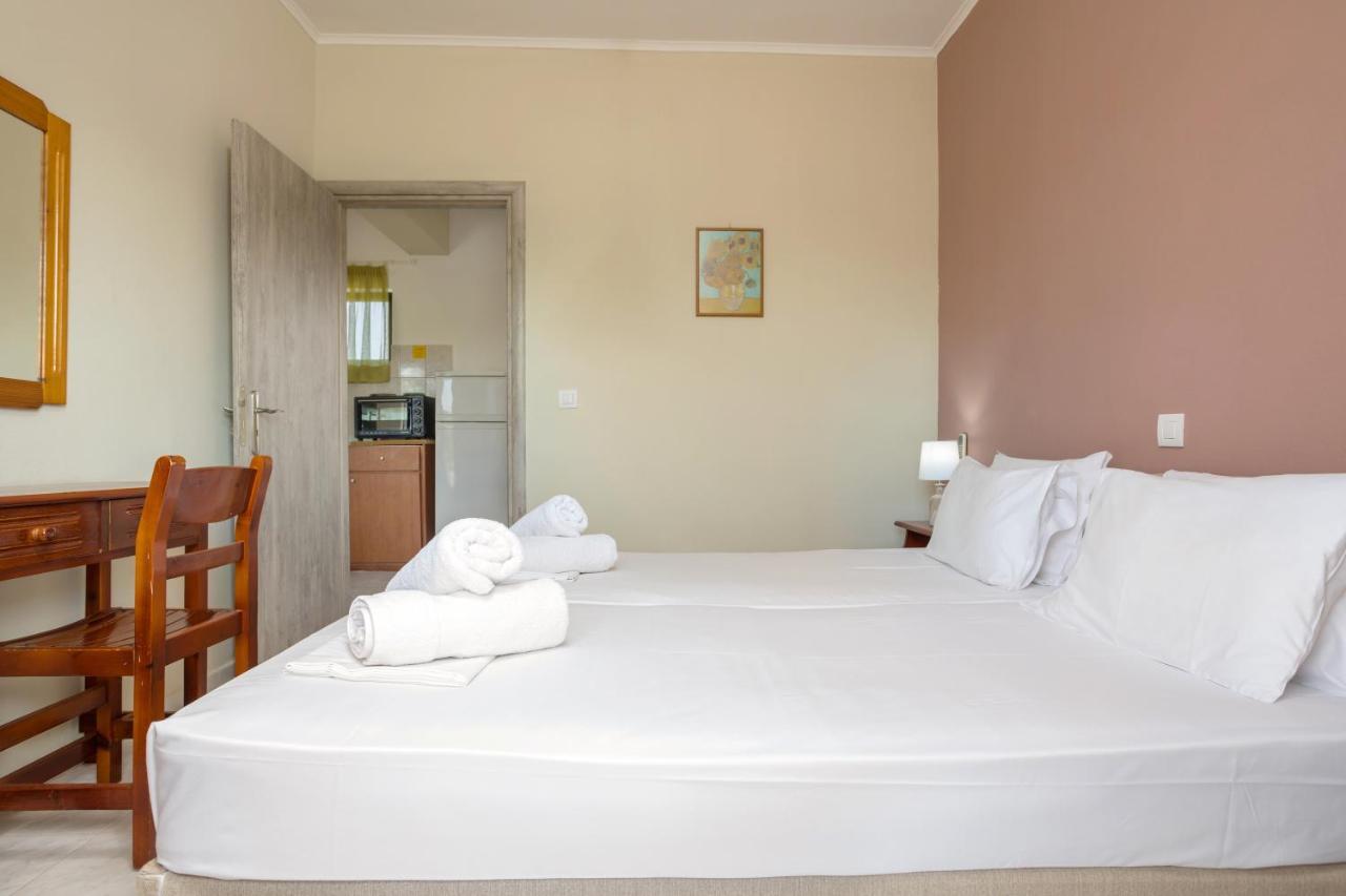 Eleni Studios & Apartments Alykes  Dış mekan fotoğraf